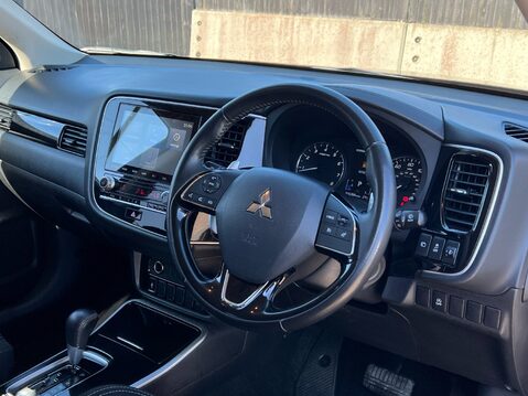 Mitsubishi Outlander DESIGN 27