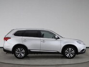 Mitsubishi Outlander EXCEED 3