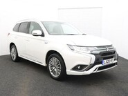 Mitsubishi Outlander PHEV DESIGN 1