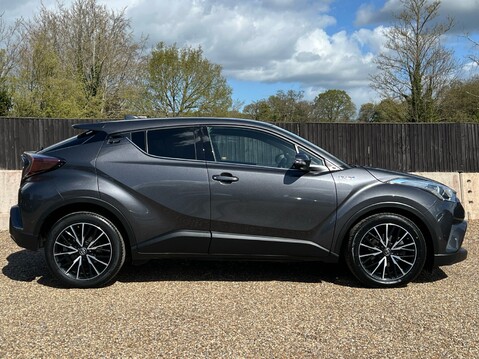 Toyota C-HR EXCEL 5