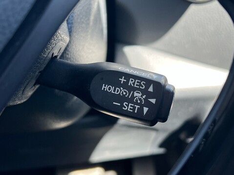 Toyota C-HR EXCEL 29