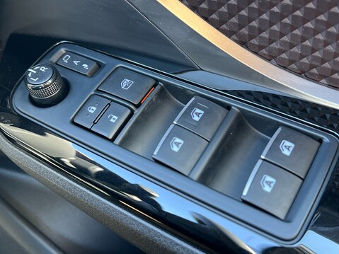 Toyota C-HR EXCEL 32