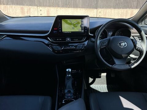 Toyota C-HR EXCEL 10