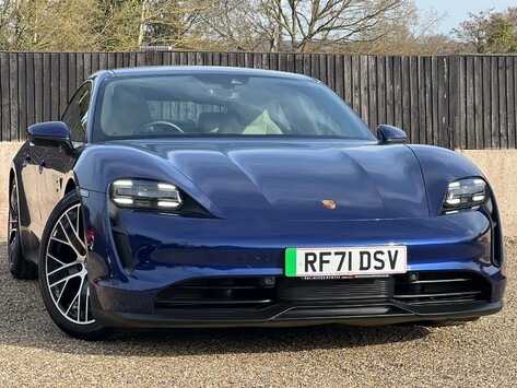 Porsche Taycan BASE