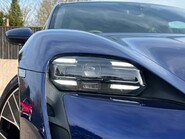Porsche Taycan BASE 14