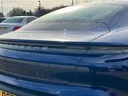 Porsche Taycan BASE 15