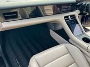 Porsche Taycan BASE 19