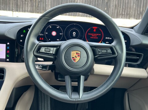 Porsche Taycan BASE 34
