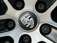 Porsche Taycan BASE 35