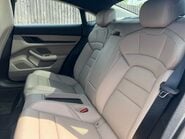 Porsche Taycan BASE 9