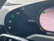 Porsche Taycan BASE 19