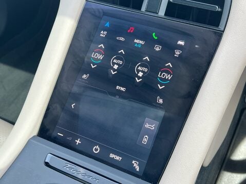 Porsche Taycan BASE 29