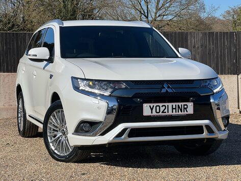 Mitsubishi Outlander PHEV DYNAMIC SAFETY