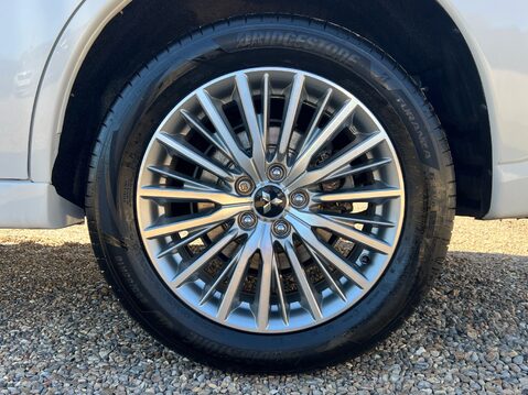 Mitsubishi Outlander PHEV DYNAMIC SAFETY 4