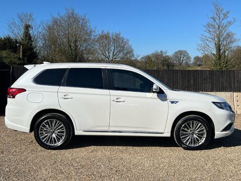 Mitsubishi Outlander PHEV DYNAMIC SAFETY 5