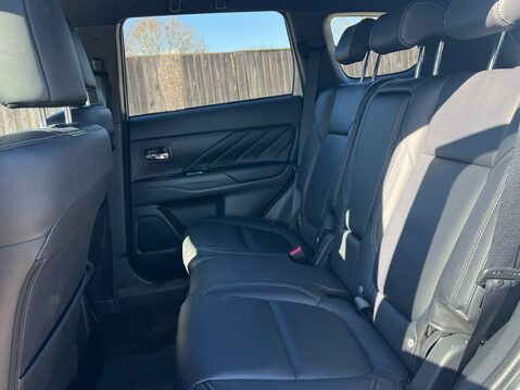 Mitsubishi Outlander PHEV DYNAMIC SAFETY 9