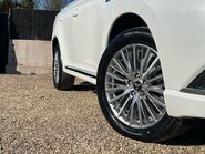 Mitsubishi Outlander PHEV DYNAMIC SAFETY 13