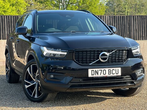 Volvo XC40 B4 R-DESIGN PRO MHEV