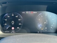 Volvo XC40 B4 R-DESIGN PRO MHEV 11