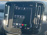 Volvo XC40 B4 R-DESIGN PRO MHEV 19