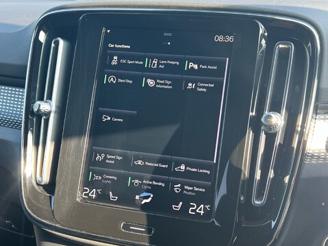 Volvo XC40 B4 R-DESIGN PRO MHEV 20
