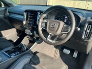 Volvo XC40 B4 R-DESIGN PRO MHEV 31
