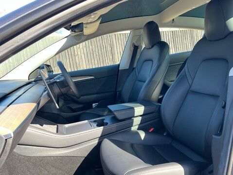 Tesla Model 3 STANDARD RANGE PLUS 3