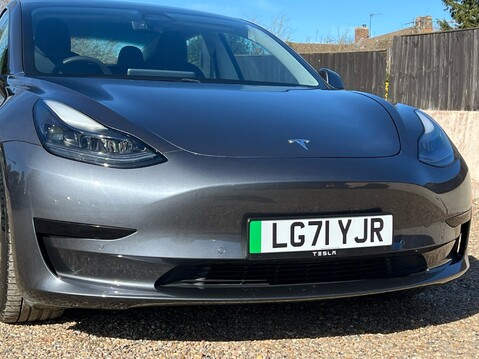 Tesla Model 3 STANDARD RANGE PLUS 16