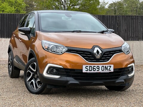 Renault Captur ICONIC TCE 1