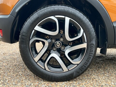 Renault Captur ICONIC TCE 4
