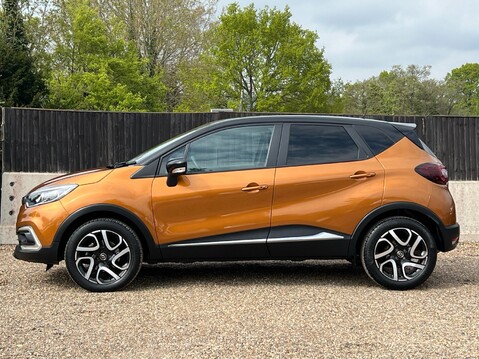 Renault Captur ICONIC TCE 6