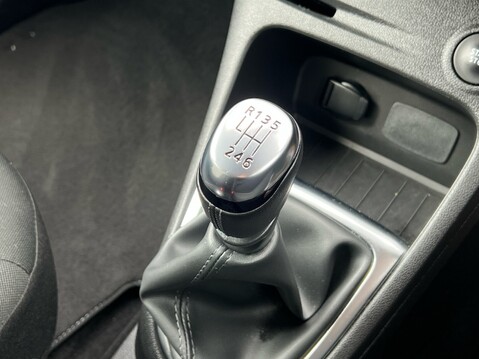 Renault Captur ICONIC TCE 27