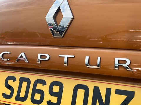 Renault Captur ICONIC TCE 35