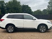 Mitsubishi Outlander EXCEED 5