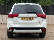 Mitsubishi Outlander EXCEED 8