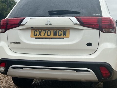 Mitsubishi Outlander EXCEED 17
