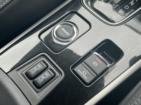 Mitsubishi Outlander EXCEED 28