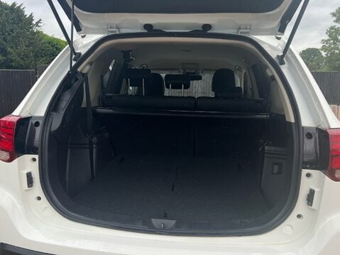 Mitsubishi Outlander EXCEED 37