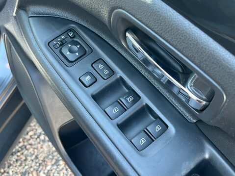 Mitsubishi Outlander DESIGN 32