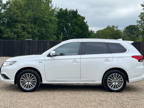 Mitsubishi Outlander PHEV DYNAMIC SAFETY 6