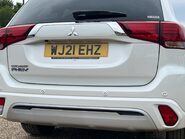 Mitsubishi Outlander PHEV DYNAMIC SAFETY 17