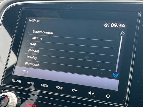 Mitsubishi Outlander PHEV DYNAMIC SAFETY 21