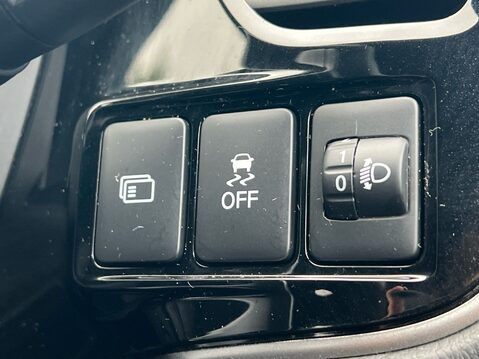 Mitsubishi Outlander PHEV DYNAMIC SAFETY 29