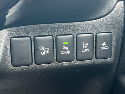 Mitsubishi Outlander PHEV DYNAMIC SAFETY 30