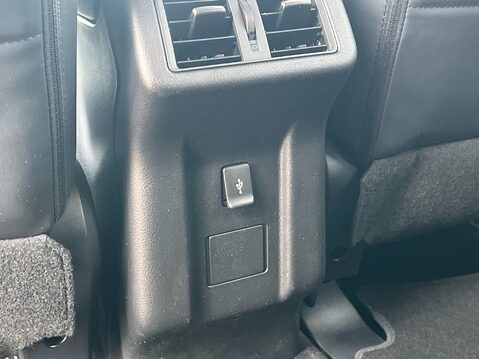 Mitsubishi Outlander PHEV DYNAMIC SAFETY 36