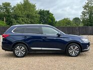 Mitsubishi Outlander EXCEED 5