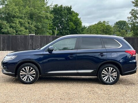 Mitsubishi Outlander EXCEED 6