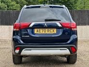 Mitsubishi Outlander EXCEED 8