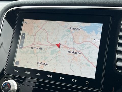 Mitsubishi Outlander EXCEED 22