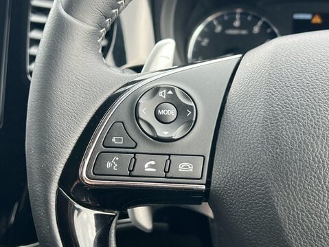 Mitsubishi Outlander EXCEED 29